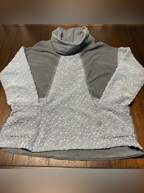 Tina Stephens Made In Italy Grey Textured Cowl Neck Sweater Top Women’s Medium
